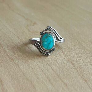 Teal stone ring in silver